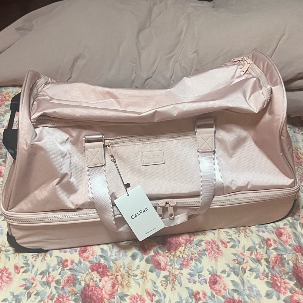 NWT Calpak Stevyn Large Rolling Duffel - Pink Sand